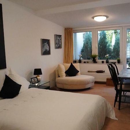 Apartment 900M To Exhibition Dusseldorf Bagian luar foto
