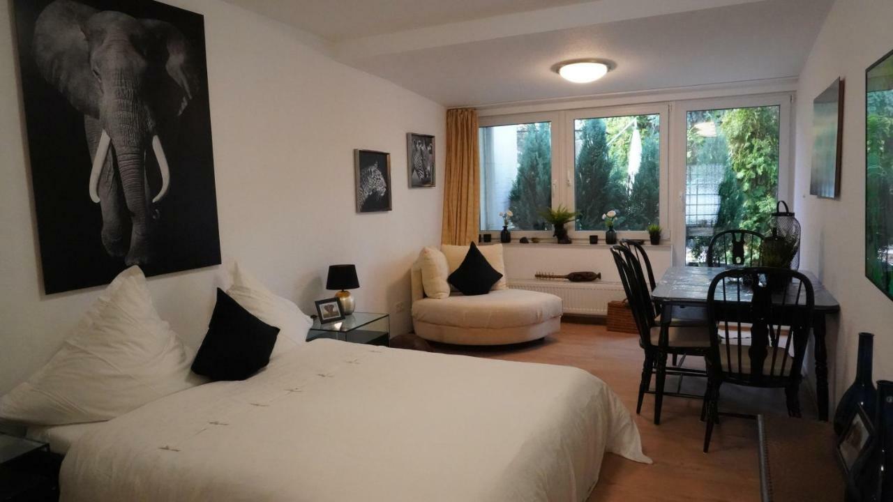 Apartment 900M To Exhibition Dusseldorf Bagian luar foto