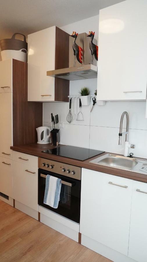 Apartment 900M To Exhibition Dusseldorf Bagian luar foto